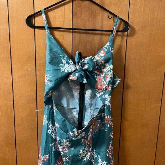 NWOT Tie on Front Flowers Floral Green Slit Midi Dress Size M - Picture 2 of 13
